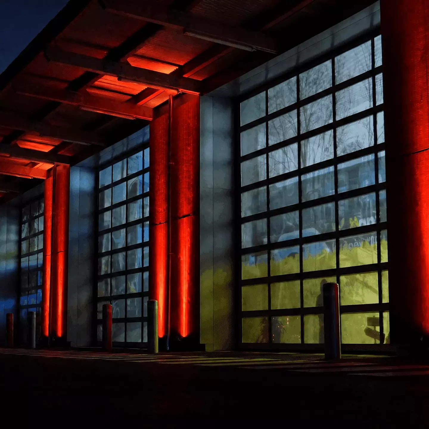 Mise en lumière architecturale rouge pour la cérémonie des vœux de Niort Agglo destinée aux chefs d’entreprise niortais.